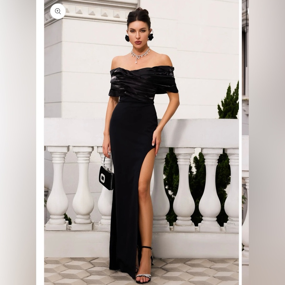 NWT Bella Barnett Black Gevjon Off-Shoulder High Slit Dress Size Small